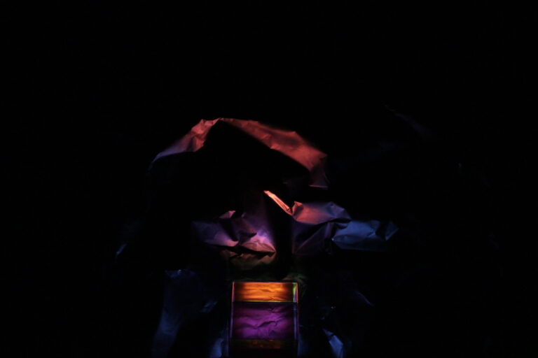 Fiatal képzőművészek a Somogyi-könyvtárban: Bondár Botond kiállításának megnyitója