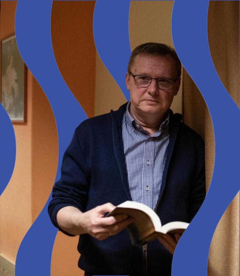 Hász Róbert: Jelentés – Könyvheti bemutató