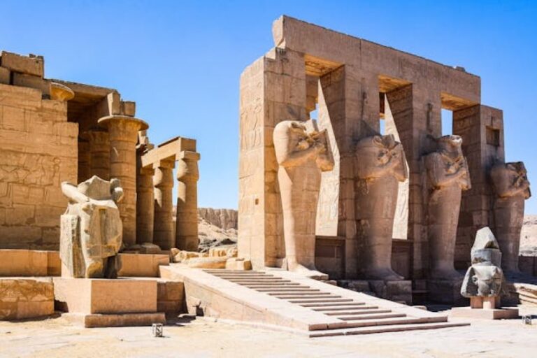 Egyiptomi utazások: Luxor – Dr. Pécsi Ágnes egyiptológus előadása